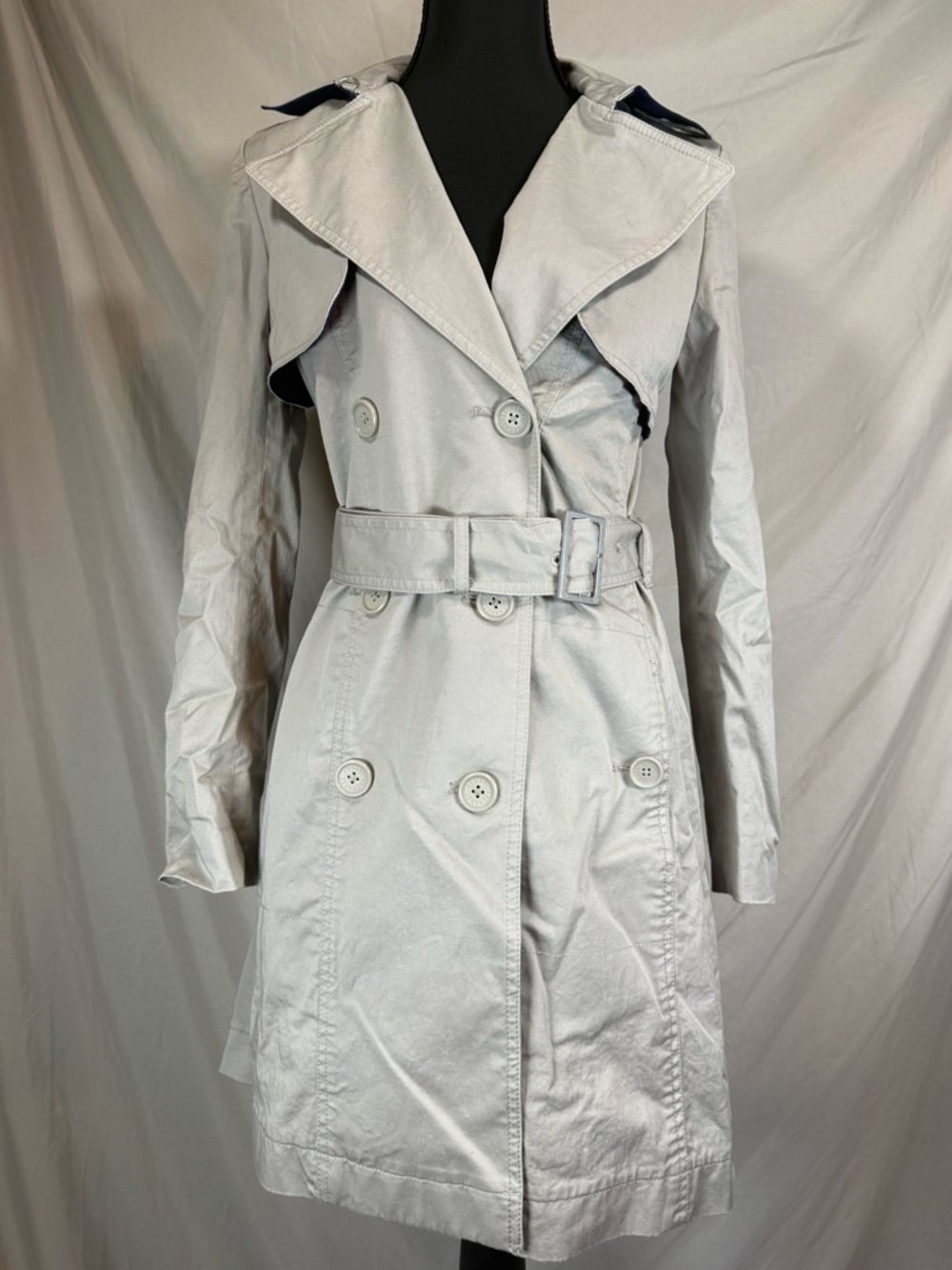 Armani Exchange Women’s Classic Double Breasted Trench Coat 😁